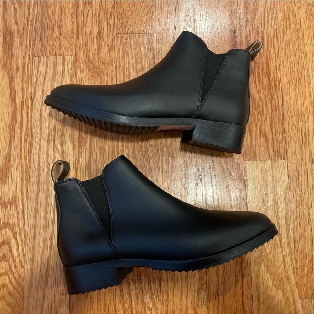 Nisolo Eva Everyday Chelsea Boot - Like New!!